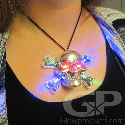 Glowing necklace clearance