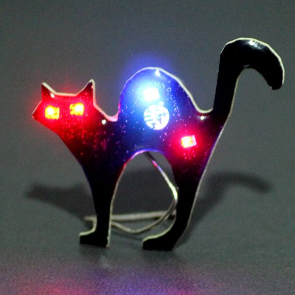 Black Cat Flashing Pin Halloween Body Light Pins |
